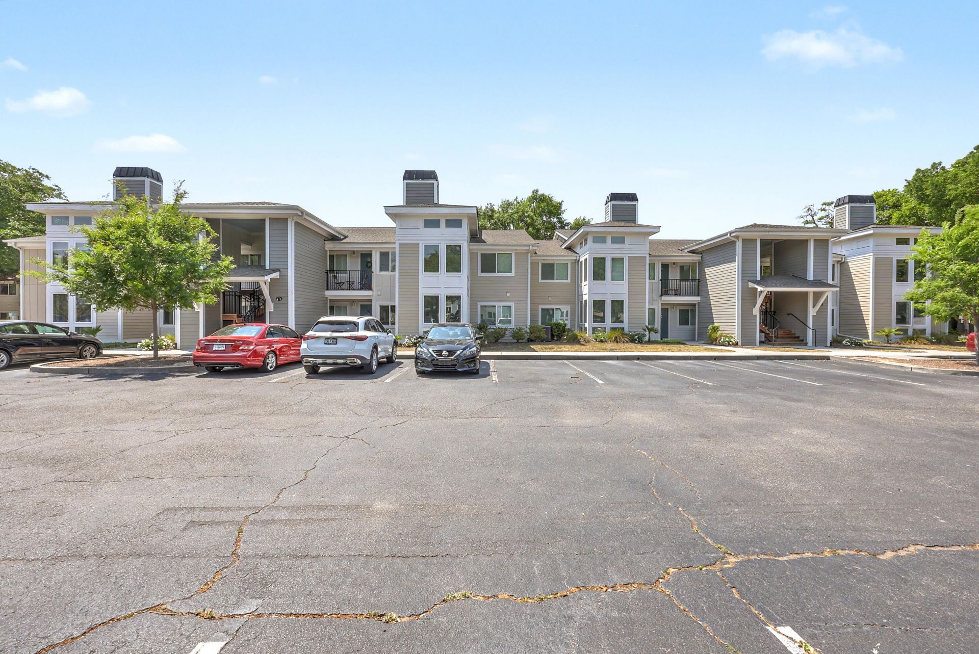 271 Alexandra Drive Photo 25