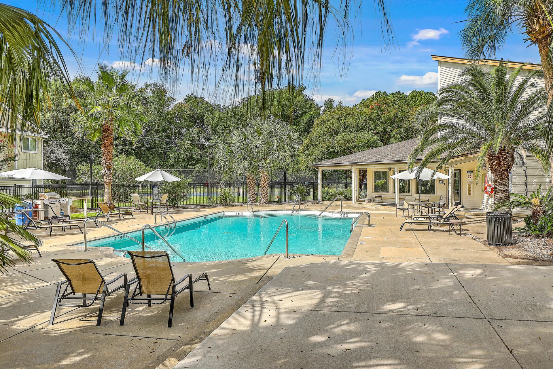 271 Alexandra Drive Photo 33