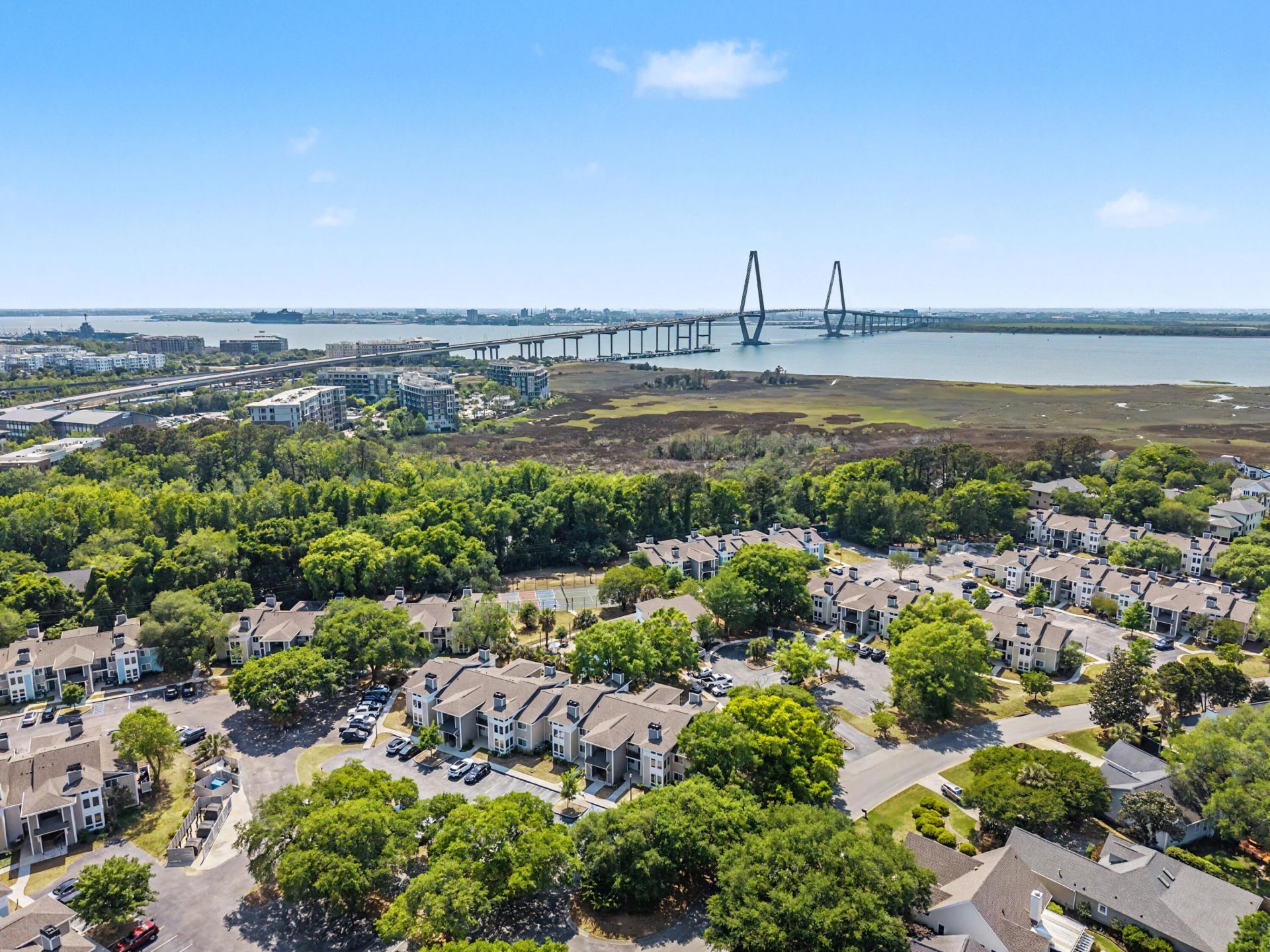 271 Alexandra Drive Photo 37