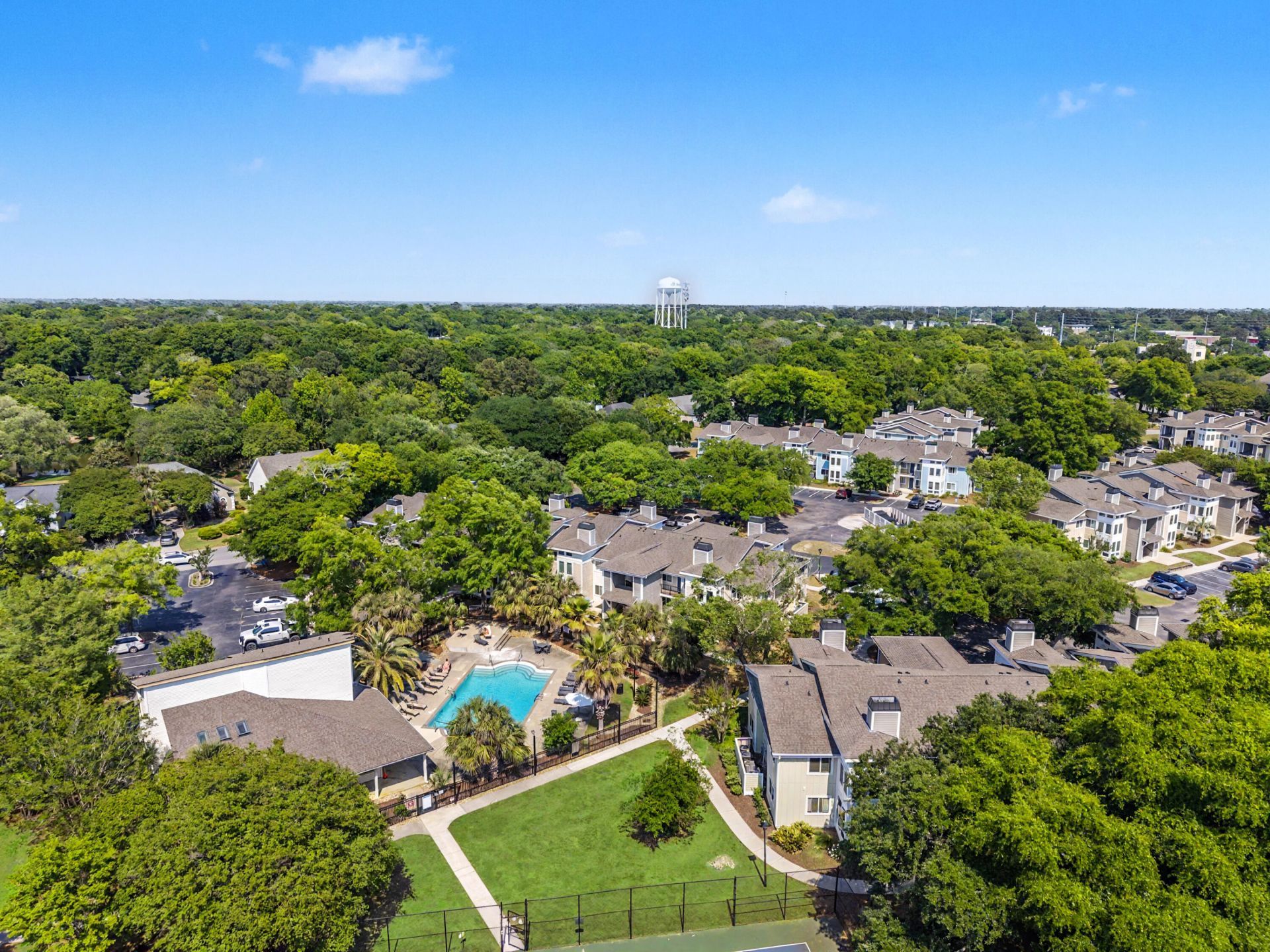 271 Alexandra Drive Photo 43