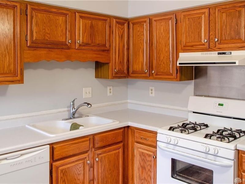 124 Pearce Place, Urbana, OH 43078 Photo 8