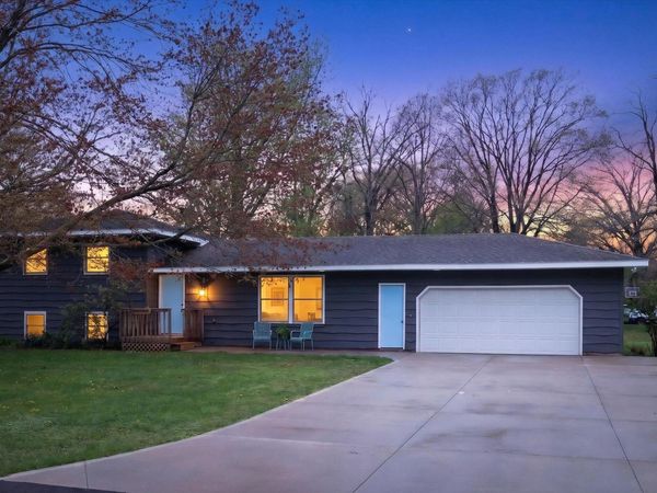 1945 Harbor Inn Street, Holland, MI 49424