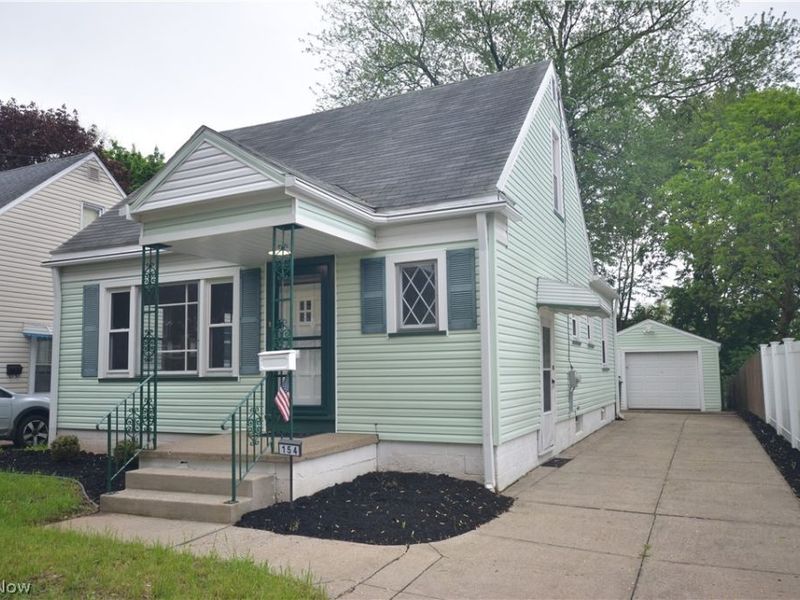 154 E Brookside Avenue, Akron, OH 44301 Photo 1