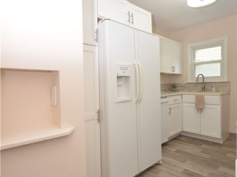 154 E Brookside Avenue, Akron, OH 44301 Photo 13