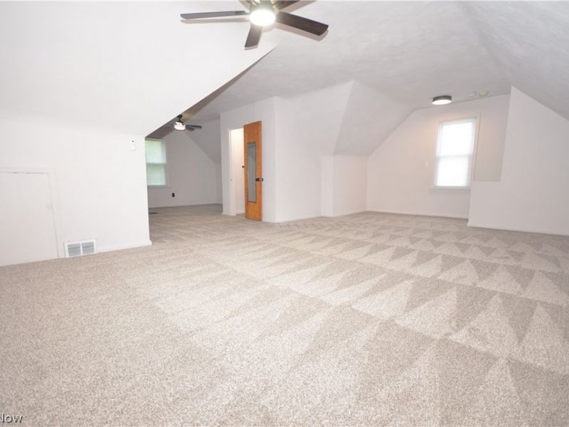 154 E Brookside Avenue, Akron, OH 44301 Photo 29