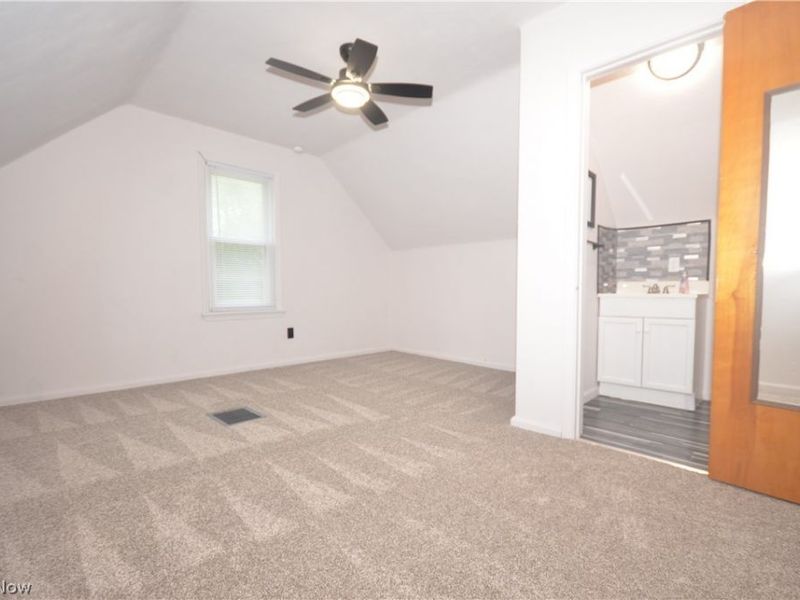 154 E Brookside Avenue, Akron, OH 44301 Photo 30