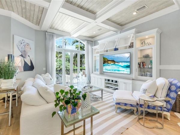 510 2nd ST S, Unit 102, NAPLES, FL 34102