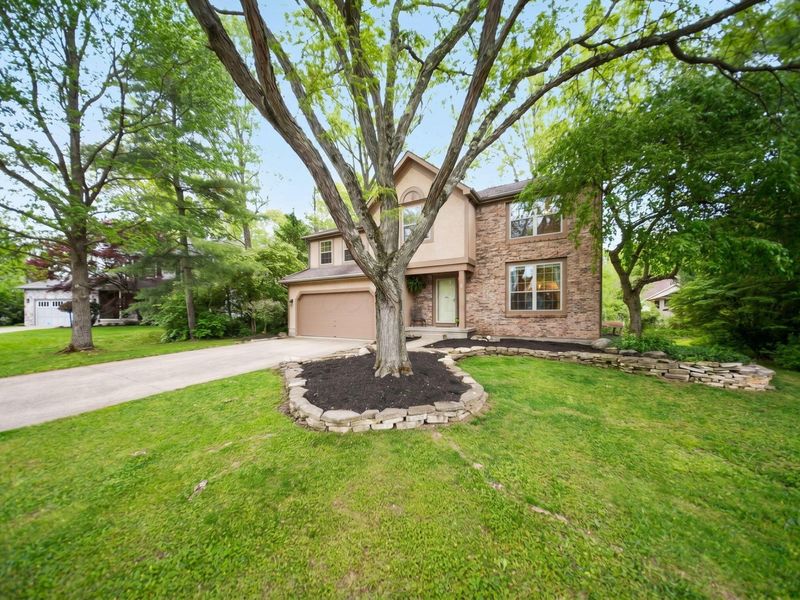 638 Ridenour Road, Columbus, OH 43230 Photo 2