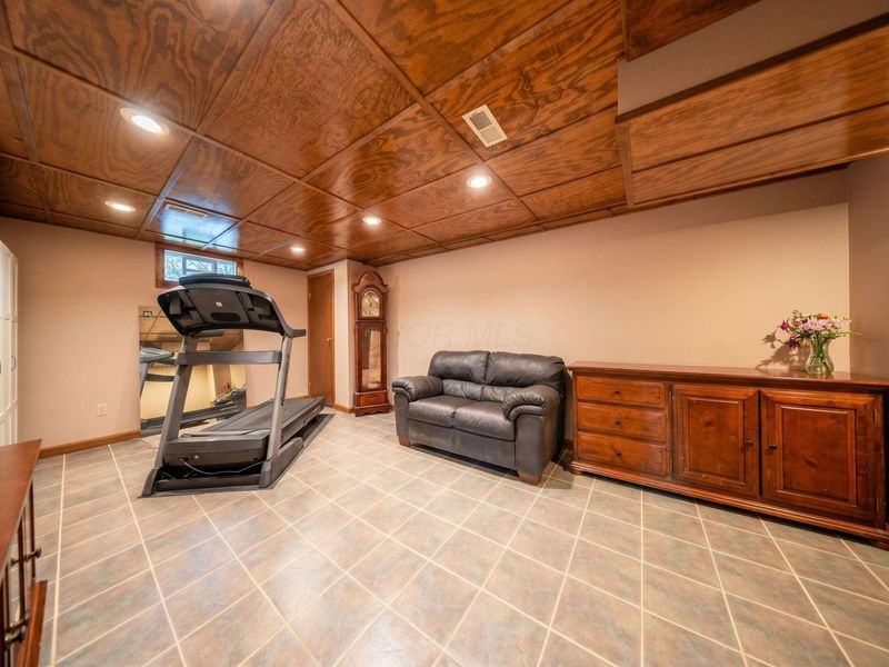 638 Ridenour Road, Columbus, OH 43230 Photo 46