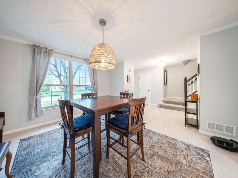 638 Ridenour Road, Columbus, OH 43230 Photo 8