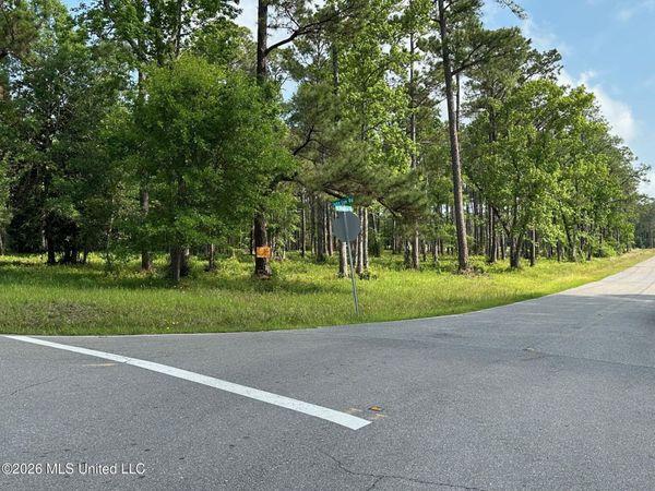 No N John Lee/old Woolmarket Road, Biloxi, MS 39532