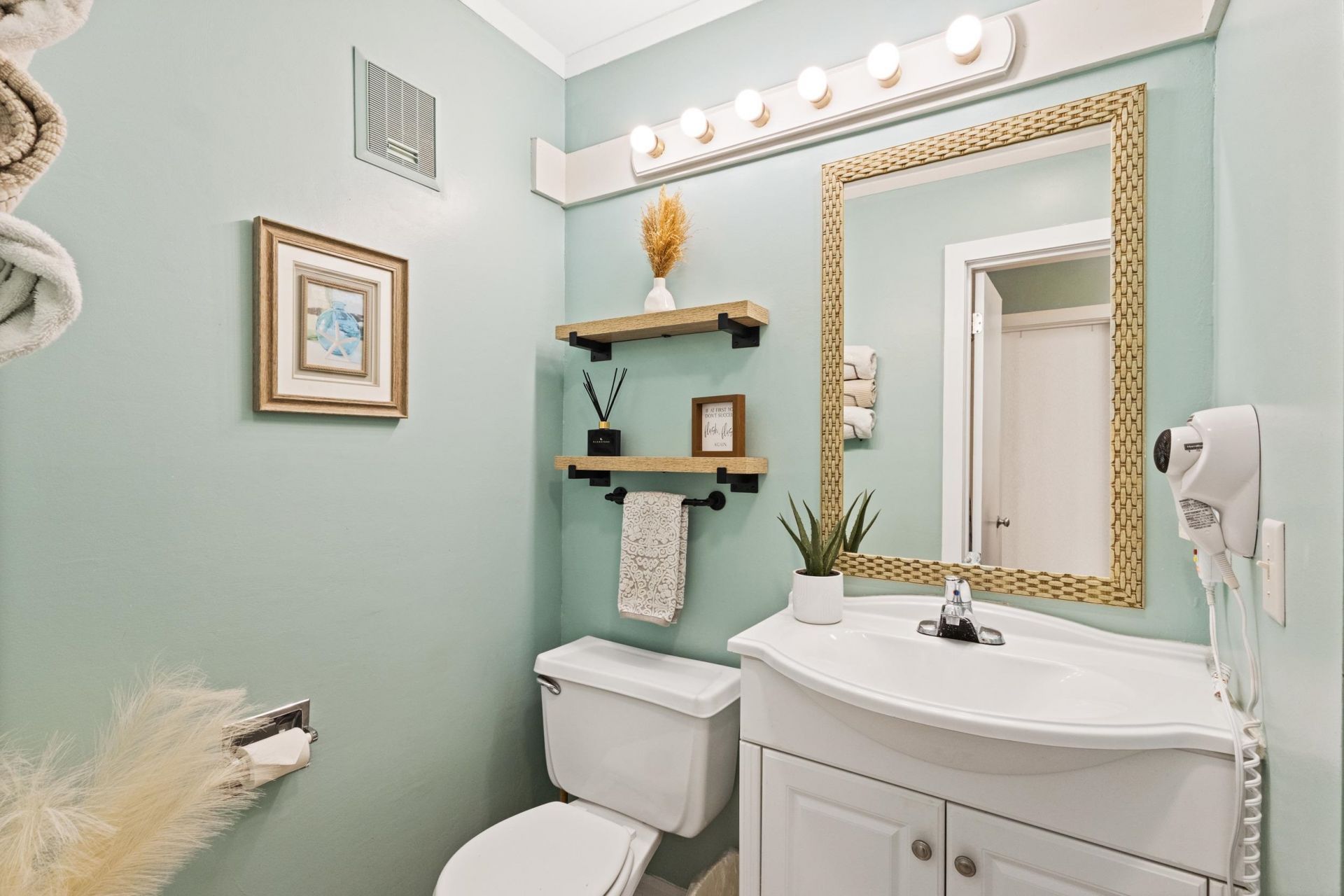415 Ocean Creek Dr.  Photo 15
