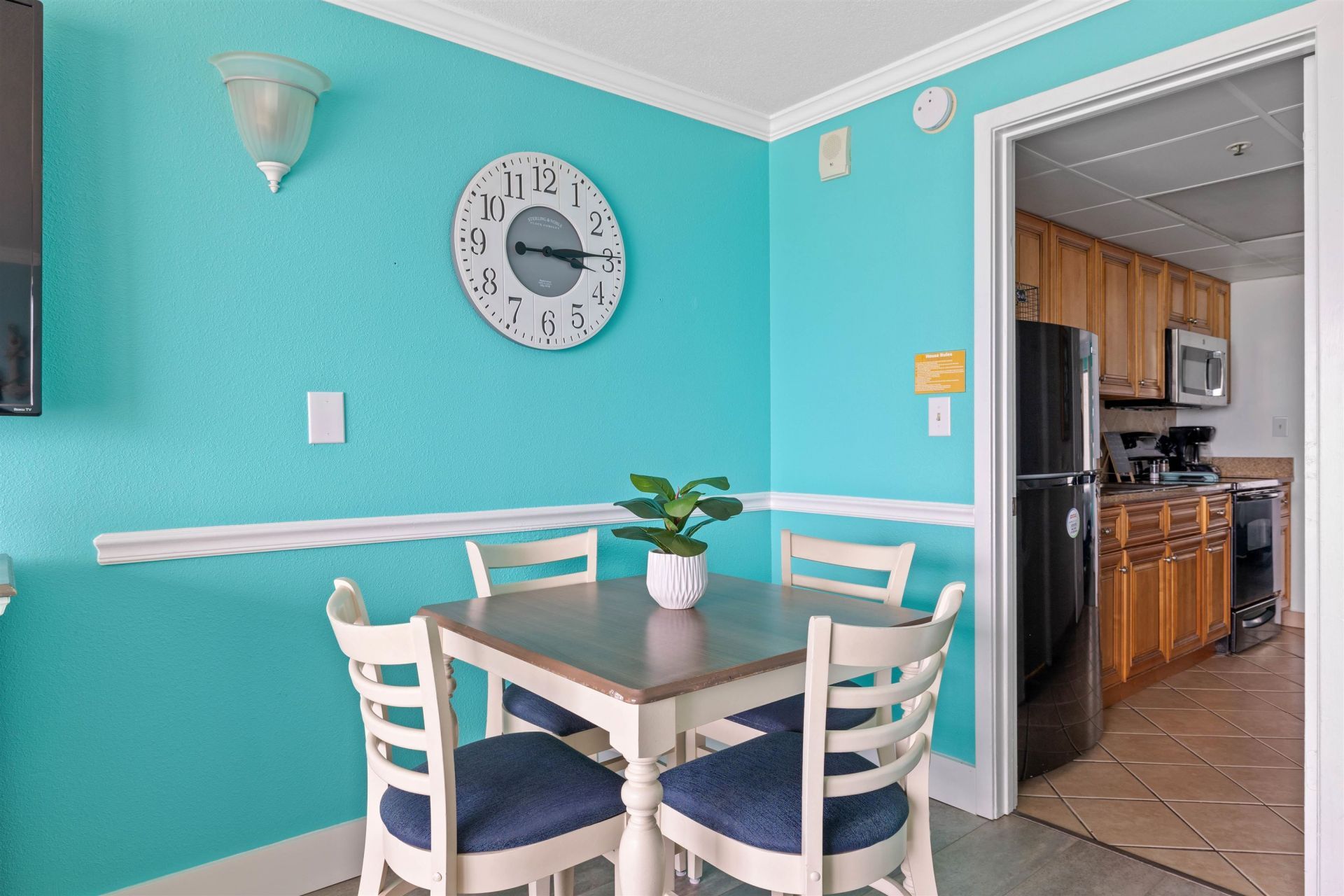 3000 N Ocean Blvd.  Photo 10