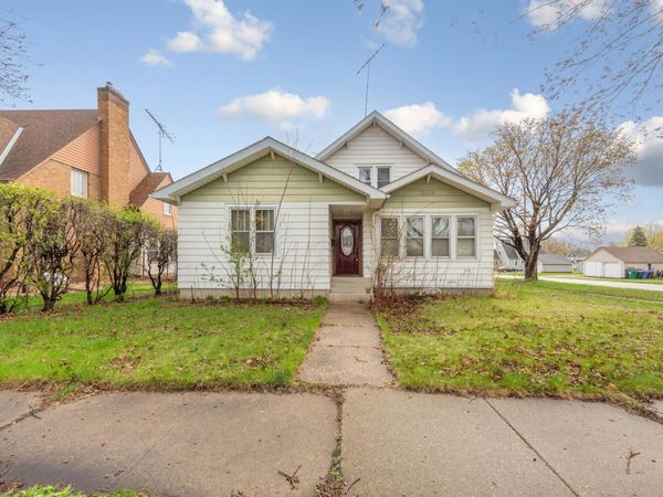 1606 Greeley Avenue N, Glencoe, MN 55336