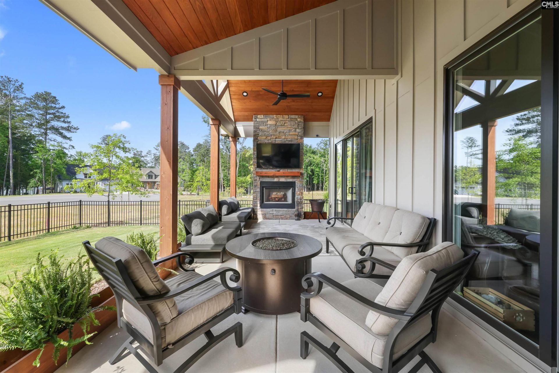 615 Misty Banks Drive Photo 6