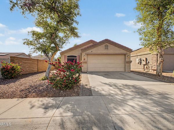 23528 N EL FRIO Court, Sun City, AZ 85373