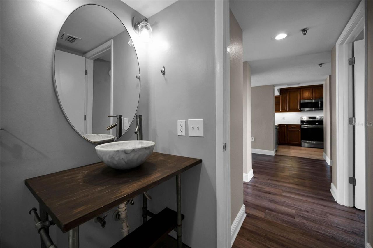 2 Adalia Avenue, Unit 605, Tampa, FL 33606 Photo