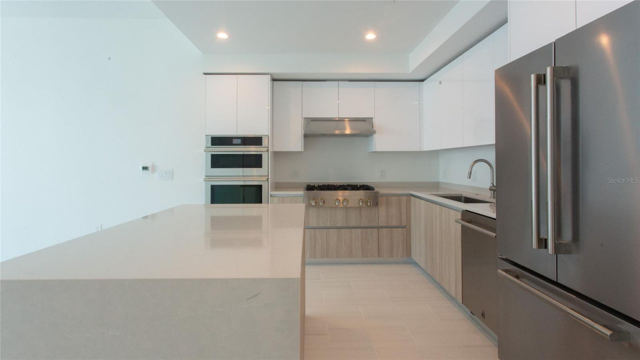 400 Central Avenue, Unit 1003, Saint Petersburg, FL 33701 Photo