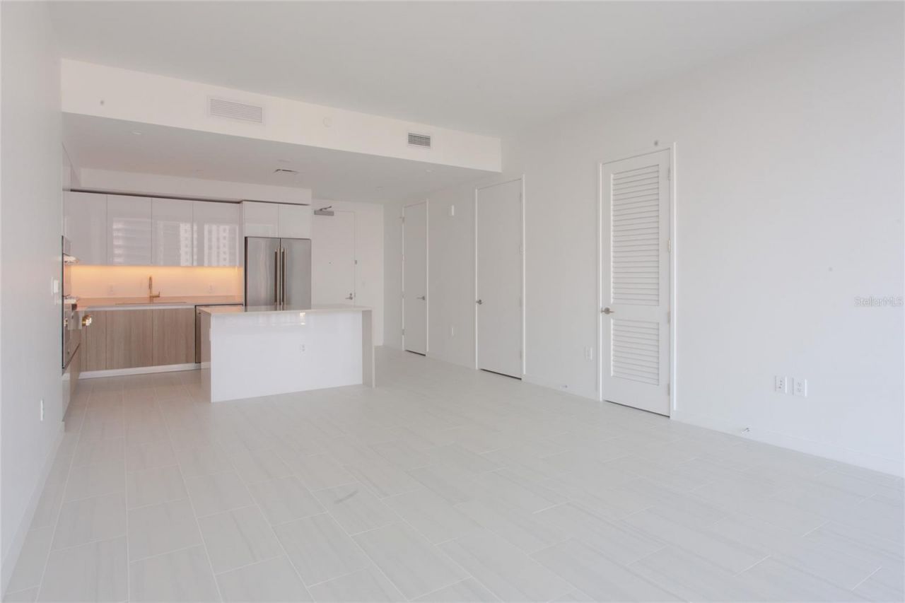 400 Central Avenue, Unit 1003, Saint Petersburg, FL 33701 Photo