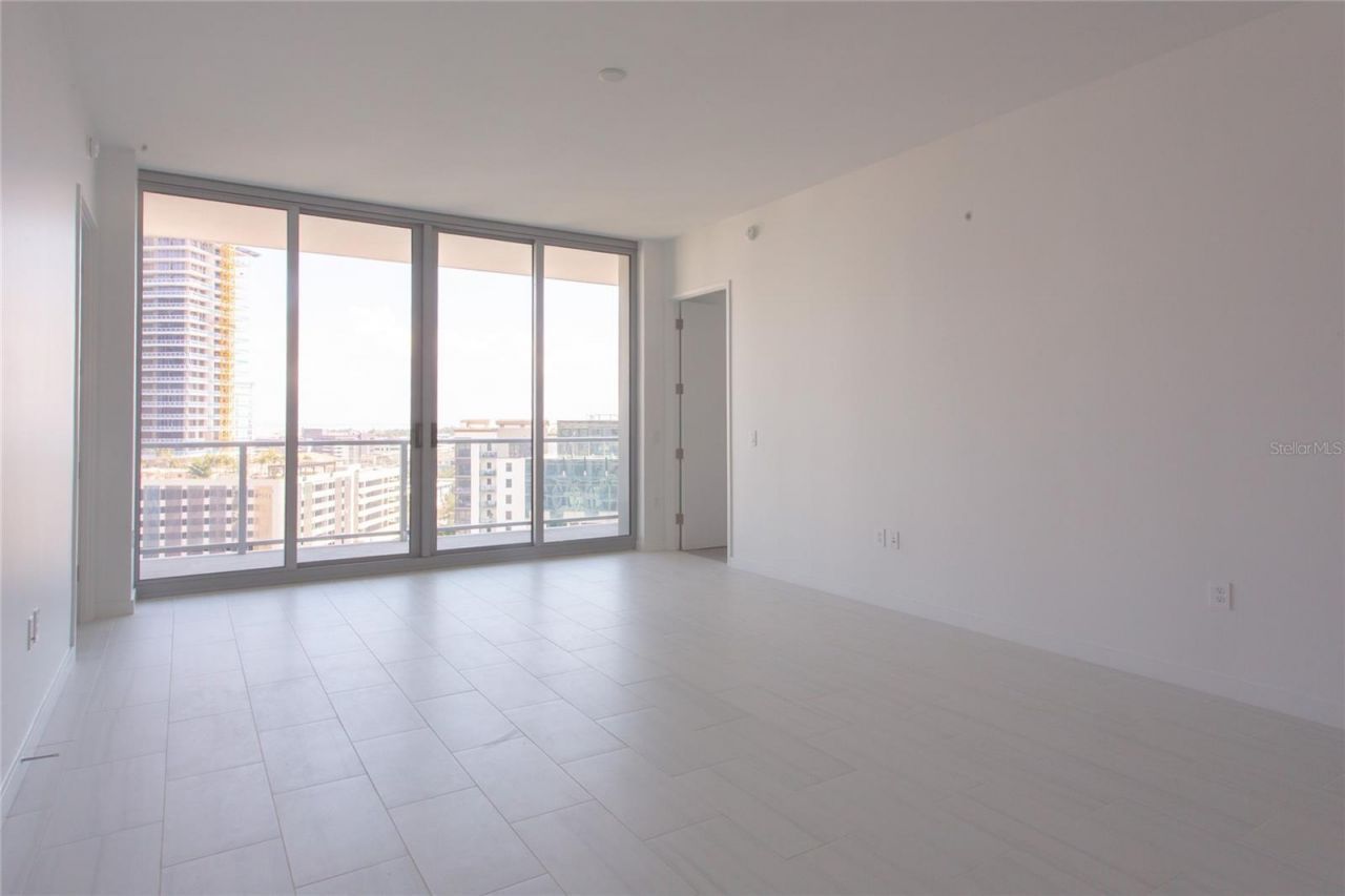 400 Central Avenue, Unit 1003, Saint Petersburg, FL 33701 Photo