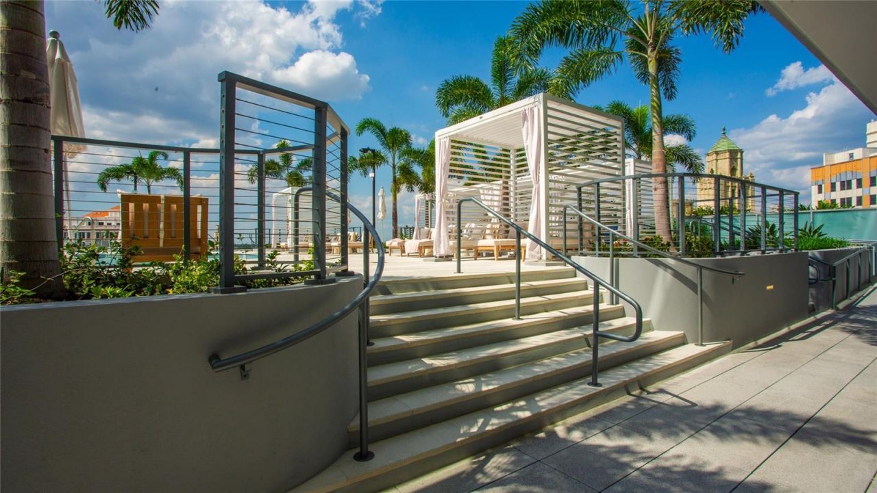 400 Central Avenue, Unit 1003, Saint Petersburg, FL 33701 Photo