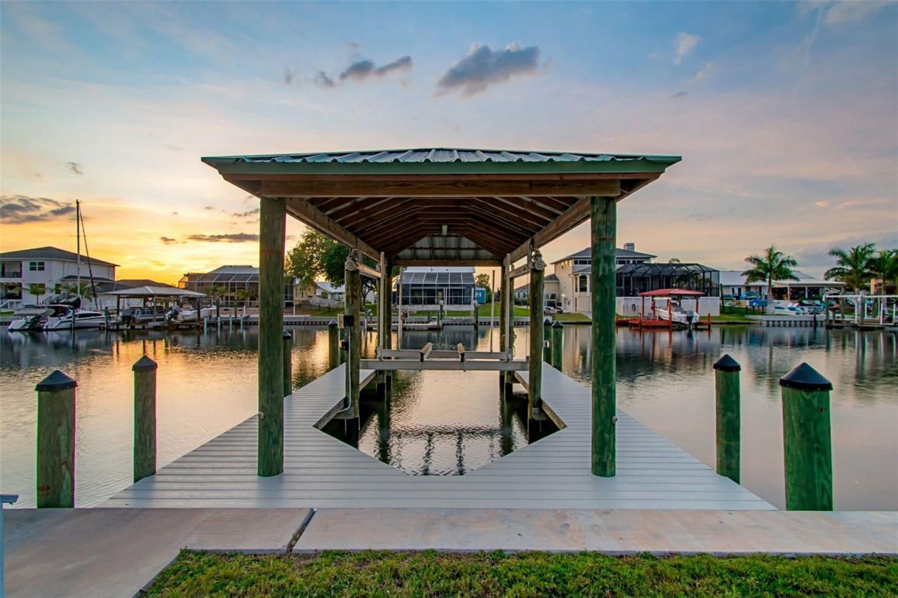 703 Bunker View Drive, Apollo Beach, FL 33572 Photo