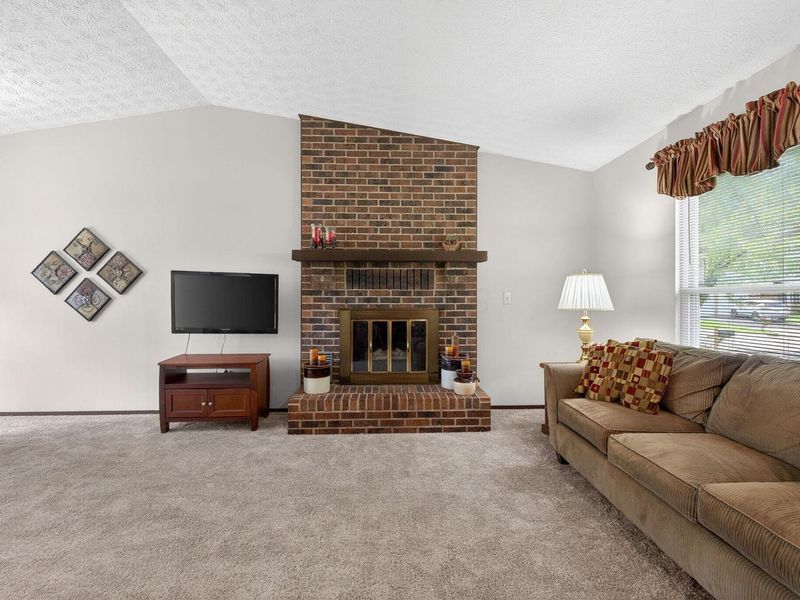 2040 Tuckaway Court, Columbus, OH 43228 Photo 10