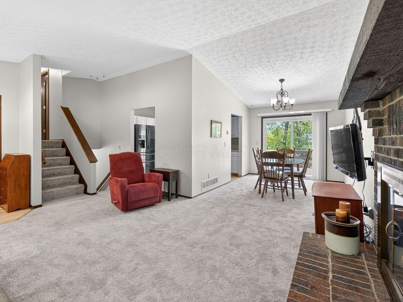 2040 Tuckaway Court, Columbus, OH 43228 Photo 13