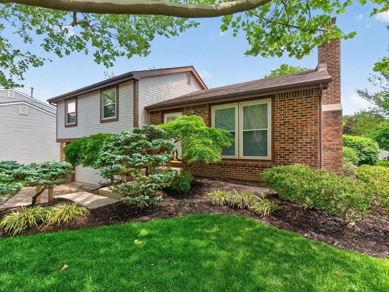 2040 Tuckaway Court, Columbus, OH 43228 Photo 3