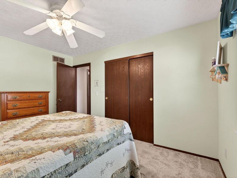 2040 Tuckaway Court, Columbus, OH 43228 Photo 31