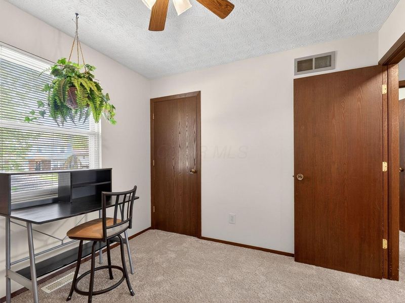 2040 Tuckaway Court, Columbus, OH 43228 Photo 33