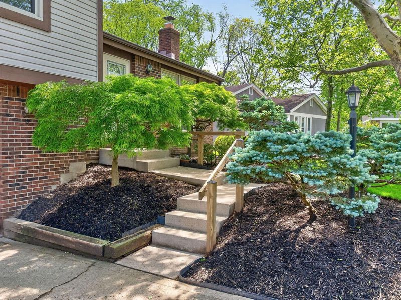 2040 Tuckaway Court, Columbus, OH 43228 Photo 5