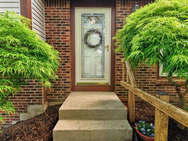 2040 Tuckaway Court, Columbus, OH 43228 Photo 7