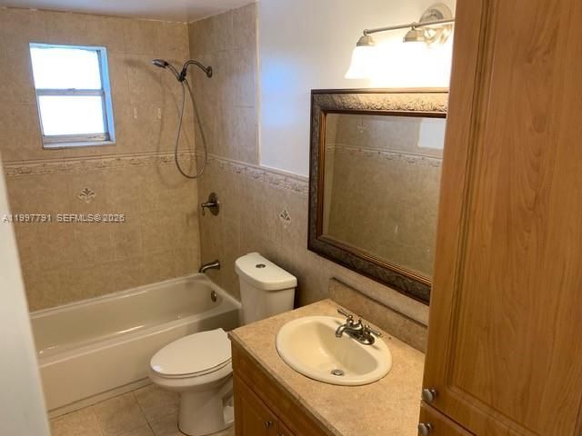 9357 Fontainebleau Blvd , Unit D303, Miami, FL 33172 Photo