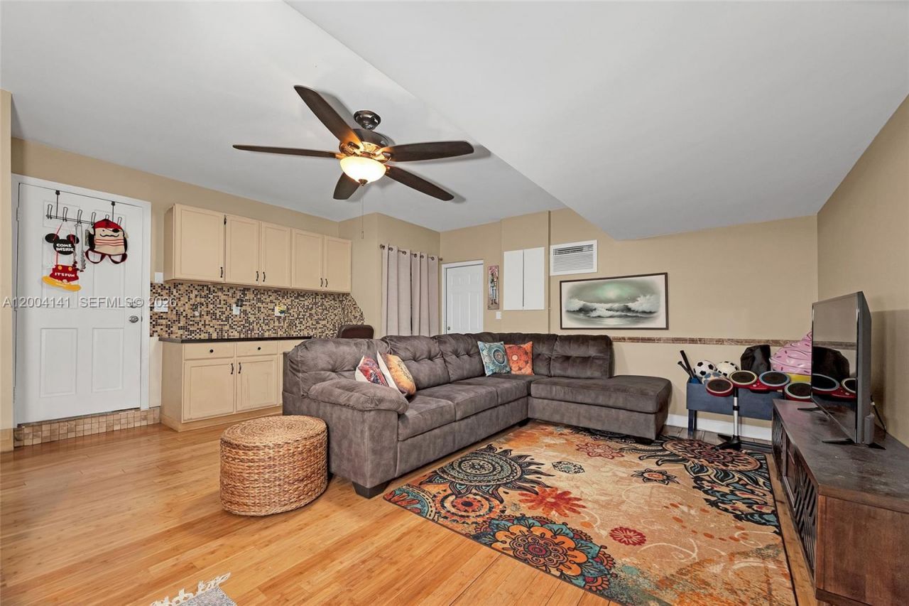 8480 SW 180th St , Palmetto Bay, FL 33157 Photo