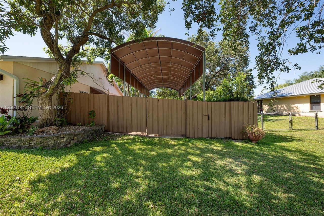 8480 SW 180th St , Palmetto Bay, FL 33157 Photo