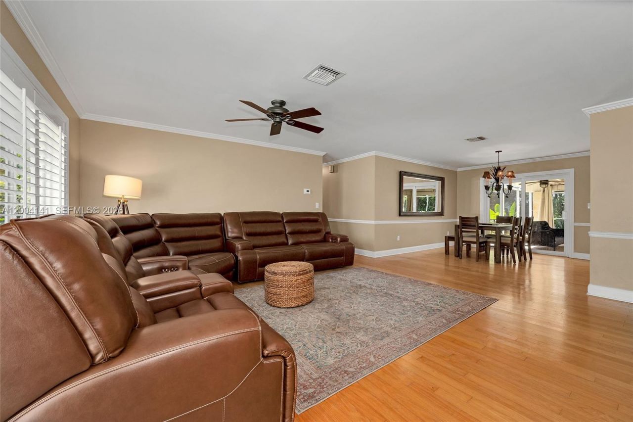 8480 SW 180th St , Palmetto Bay, FL 33157 Photo