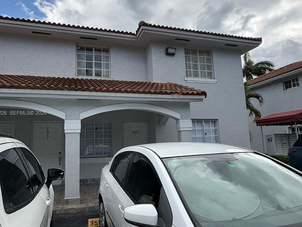 3514 W 76th St , Unit 203, Hialeah, FL 33018