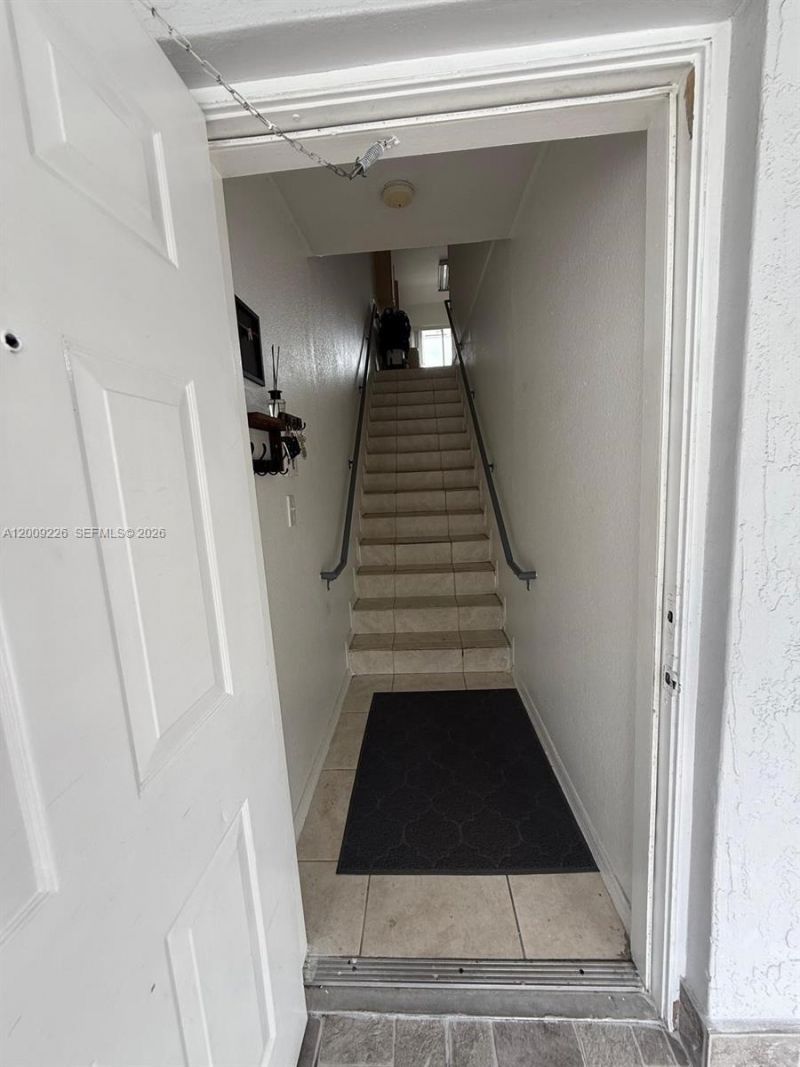 3514 W 76th St , Unit 203, Hialeah, FL 33018 Photo