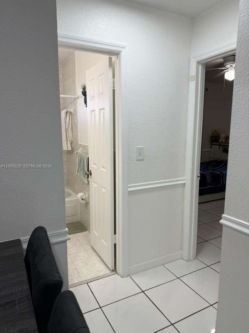 3514 W 76th St , Unit 203, Hialeah, FL 33018 Photo