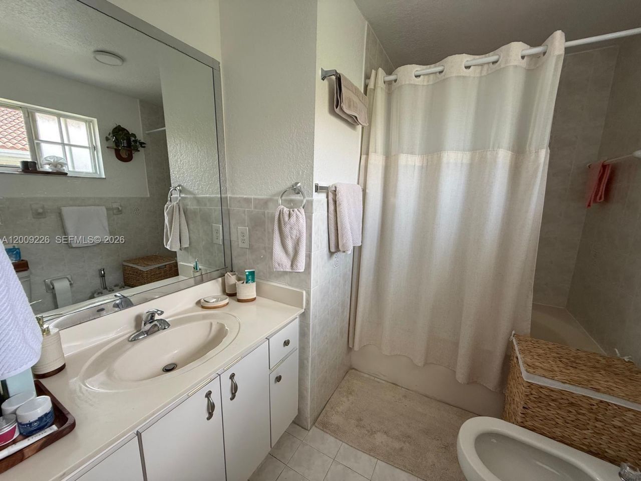 3514 W 76th St , Unit 203, Hialeah, FL 33018 Photo