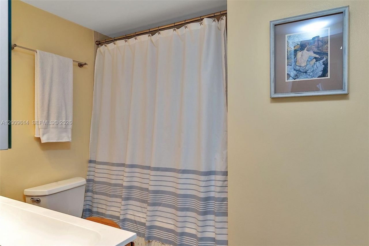 1200 West Ave , Unit 423, Miami Beach, FL 33139 Photo