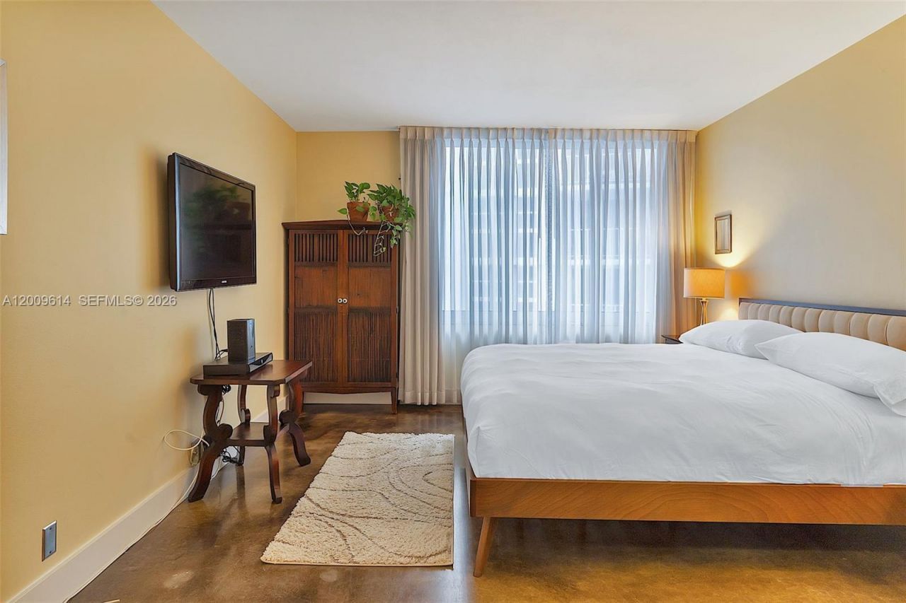 1200 West Ave , Unit 423, Miami Beach, FL 33139 Photo
