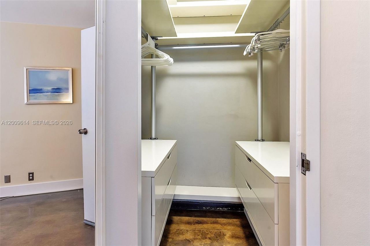 1200 West Ave , Unit 423, Miami Beach, FL 33139 Photo