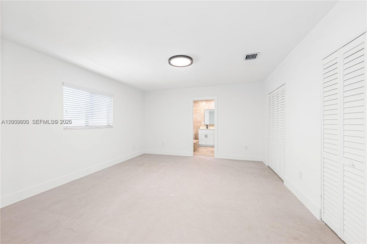 11835 SW 37th St , Miami, FL 33175 Photo