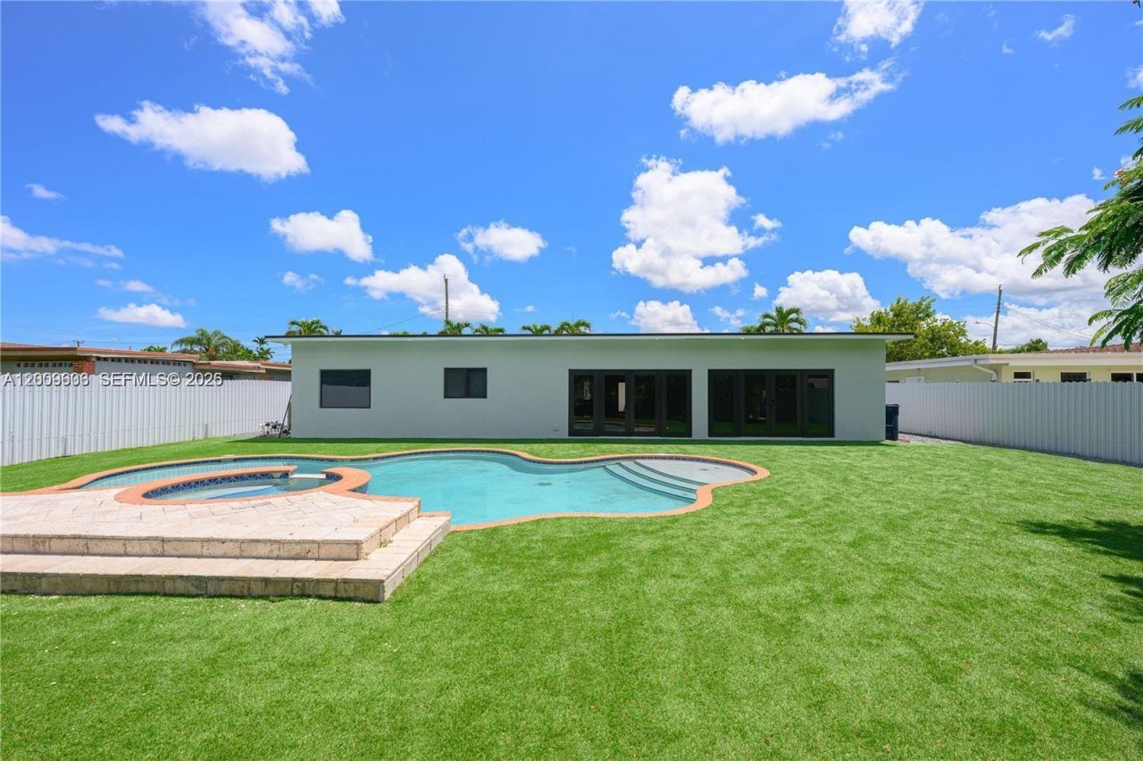 11835 SW 37th St , Miami, FL 33175 Photo