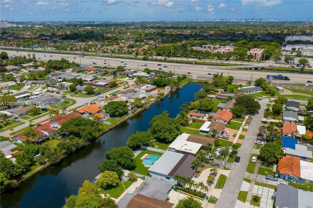 11835 SW 37th St , Miami, FL 33175 Photo