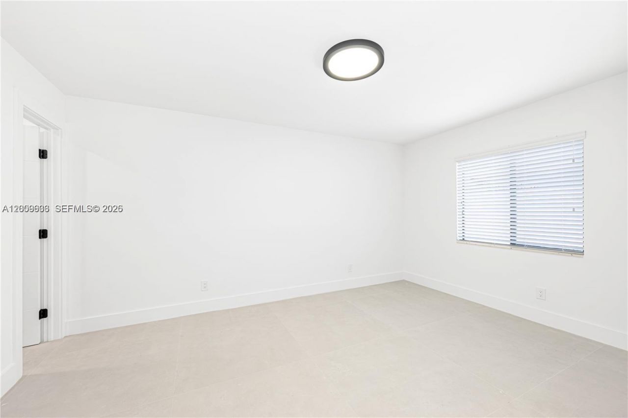 11835 SW 37th St , Miami, FL 33175 Photo