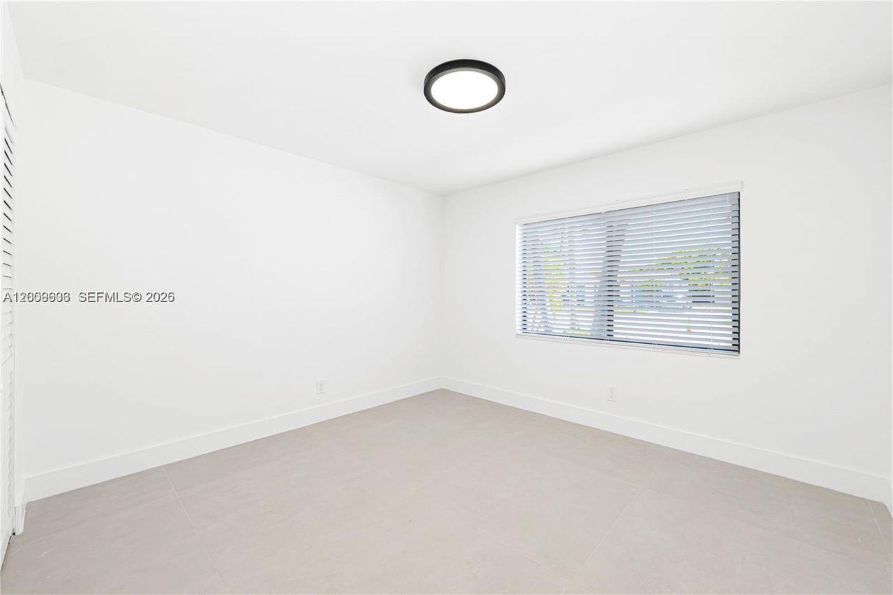 11835 SW 37th St , Miami, FL 33175 Photo