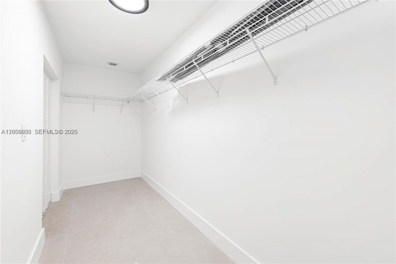 11835 SW 37th St , Miami, FL 33175 Photo